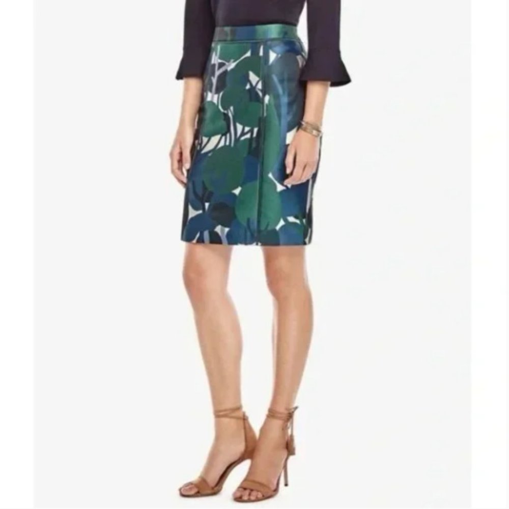 NWT Ann Taylor Forest Bloom Jacquard Pencil Skirt Size 8P